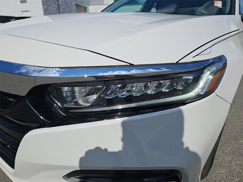 2019 Honda Accord EX photo 26