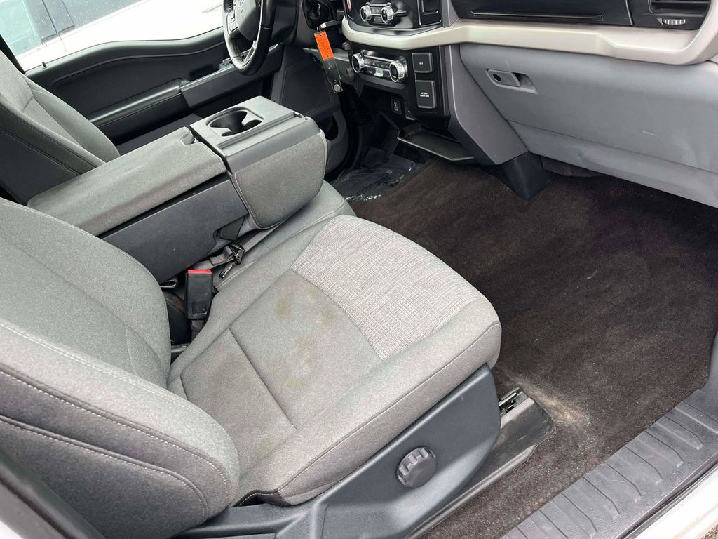 2021 Ford F-150 XLT photo 3