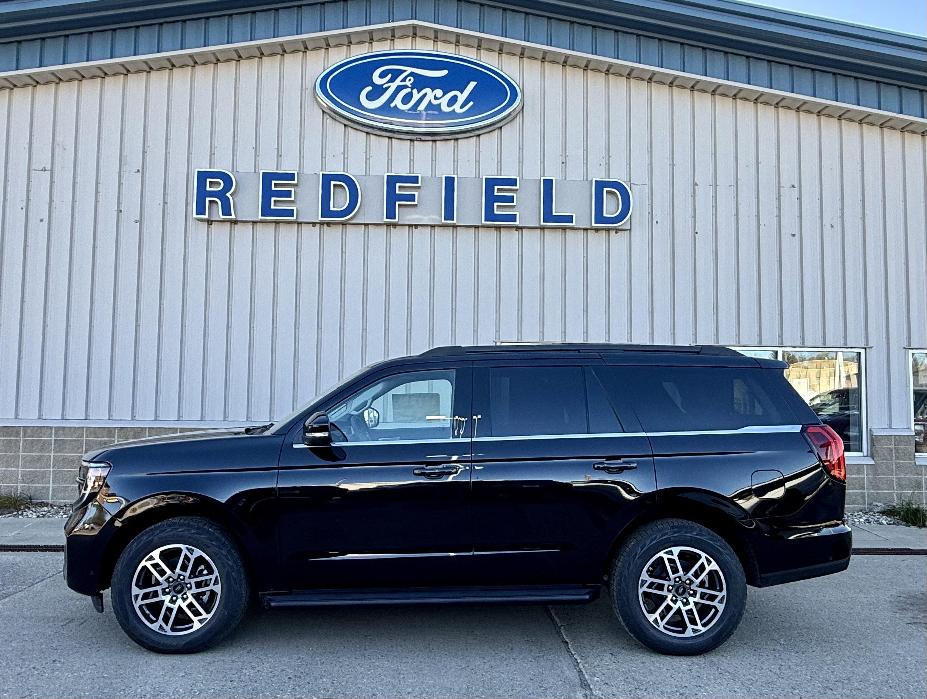 2025 Ford Expedition Active's photo