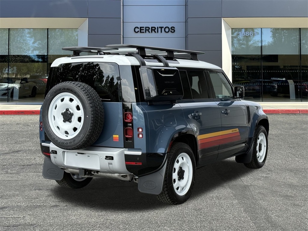 2025 Land Rover Defender 110 S photo 2