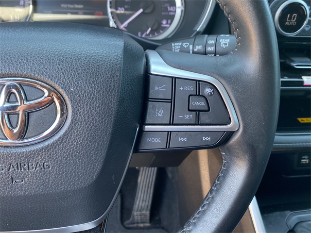2024 Toyota Highlander XSE photo 22