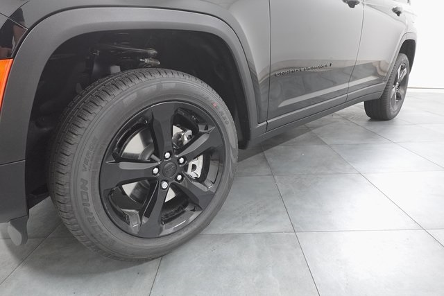 2025 Jeep Grand Cherokee Limited photo 31
