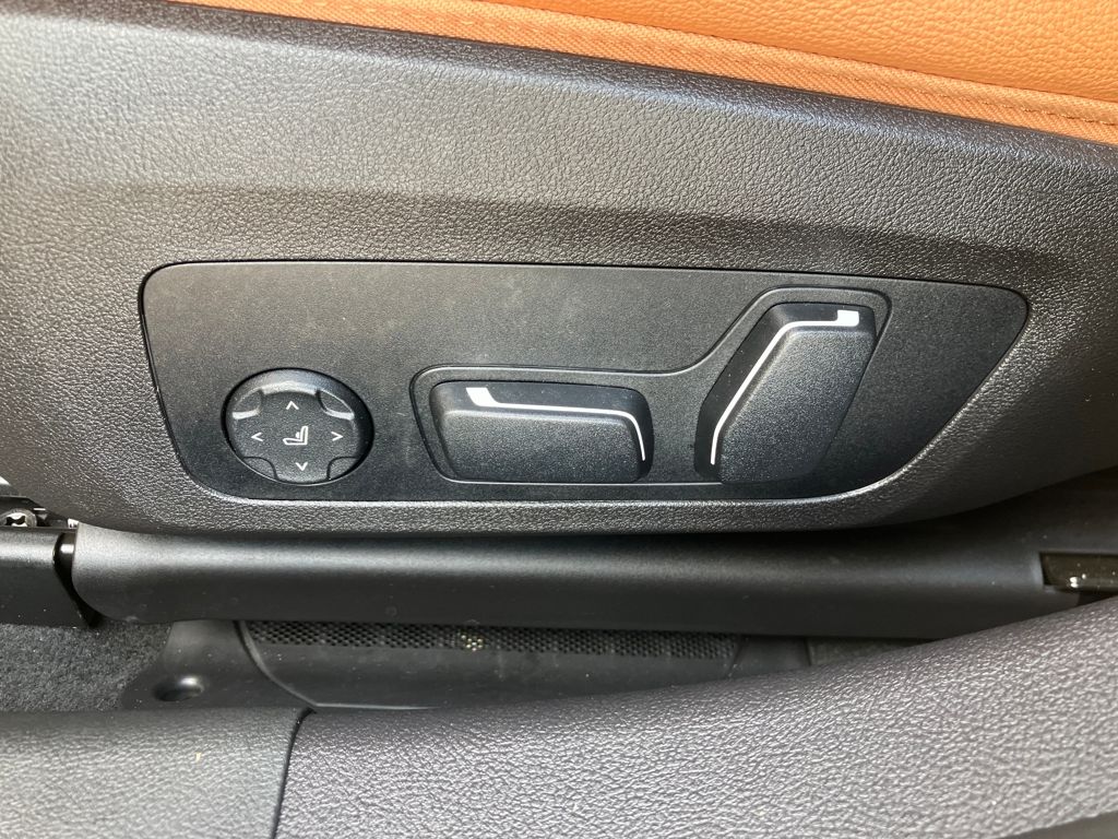 2025 Bmw 330i photo 13