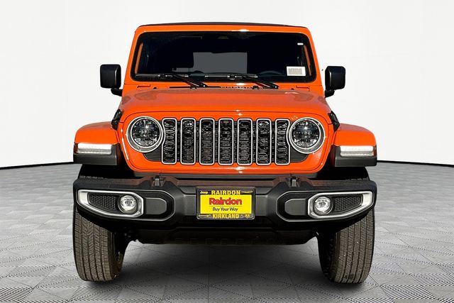 2025 Jeep Wrangler Sahara photo 13