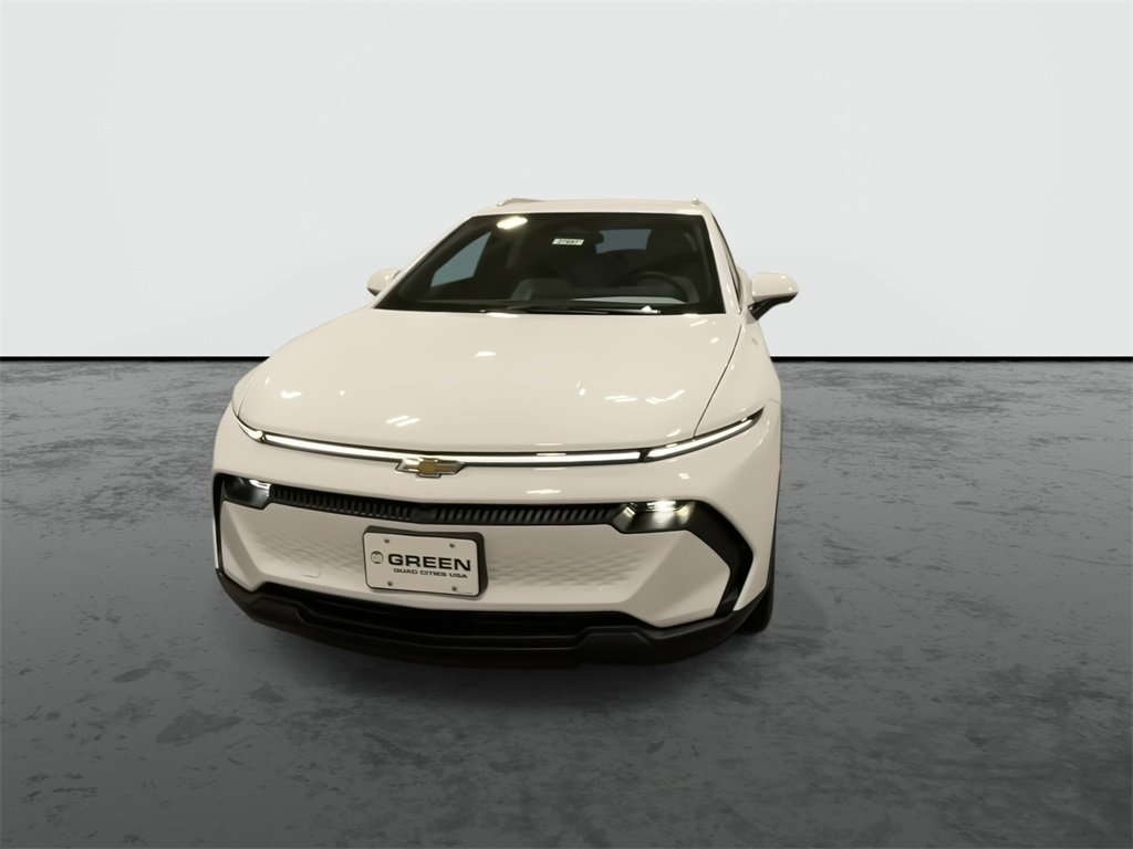 2026 Chevrolet Equinox EV 1LT photo 3
