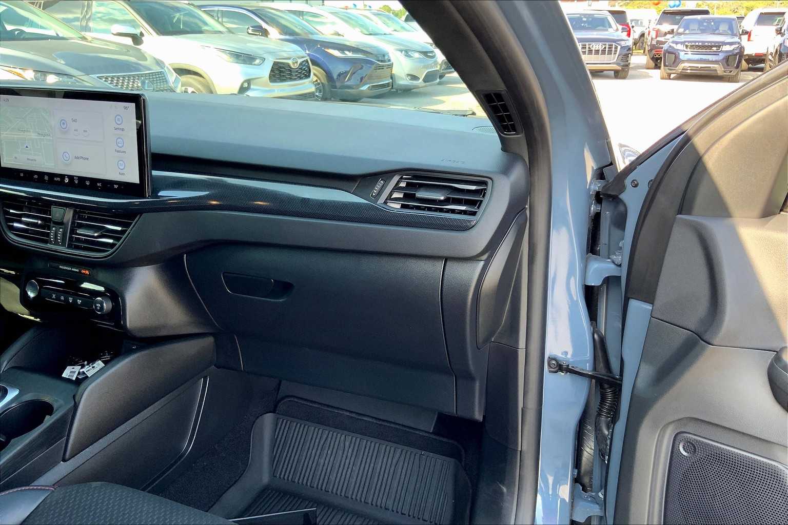 2024 Ford Escape ST-Line photo 15