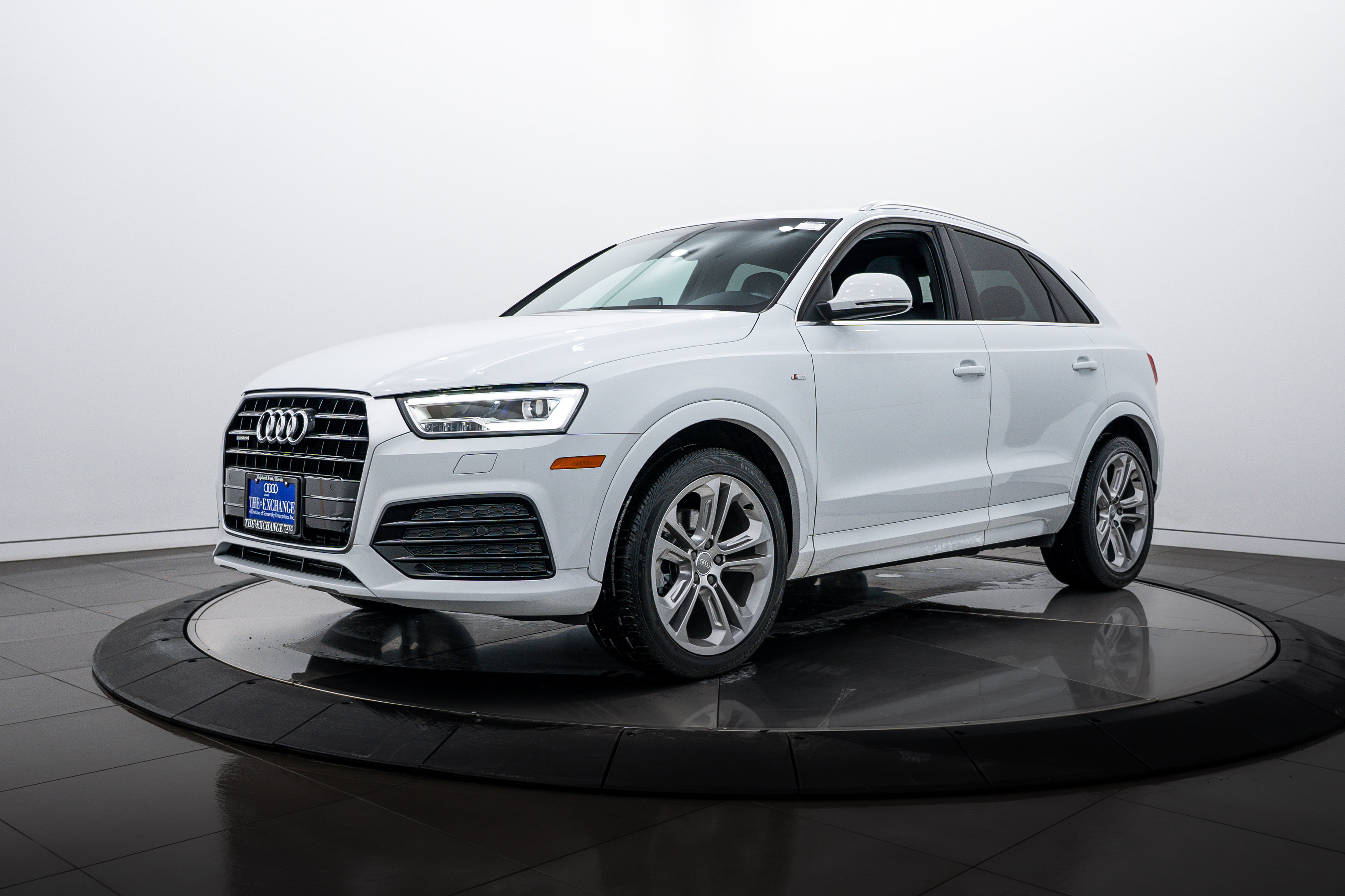 2016 Audi Q3 Prestige photo 4