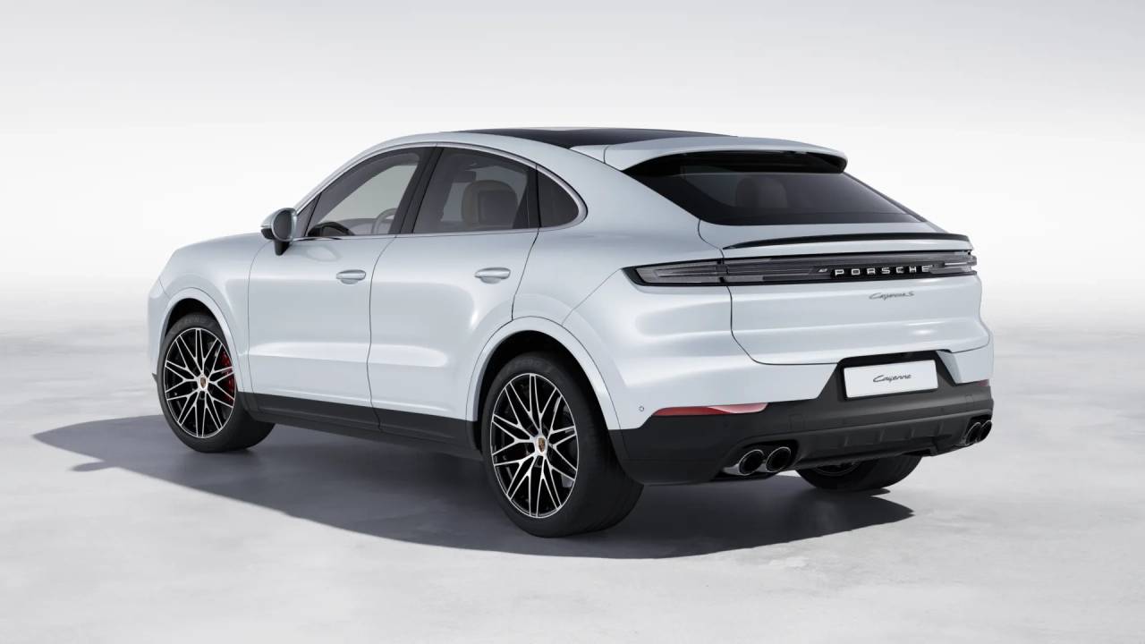 2026 Porsche Cayenne S Coupe photo 3