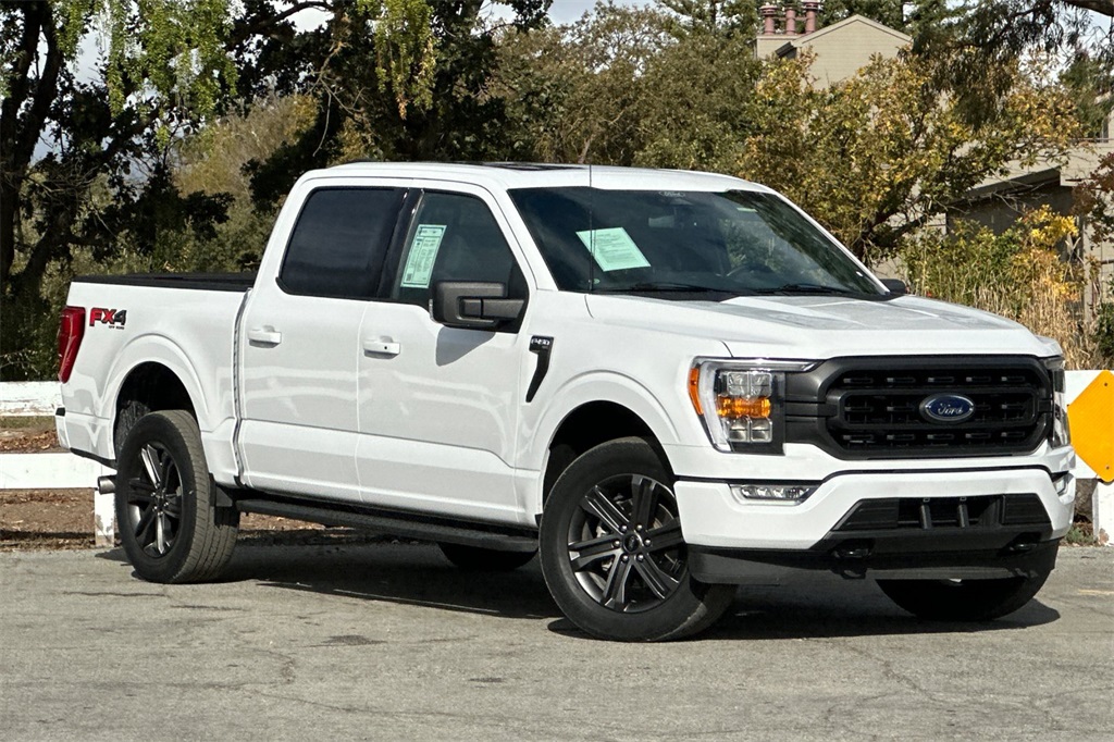 2022 Ford F-150 XLT photo 2
