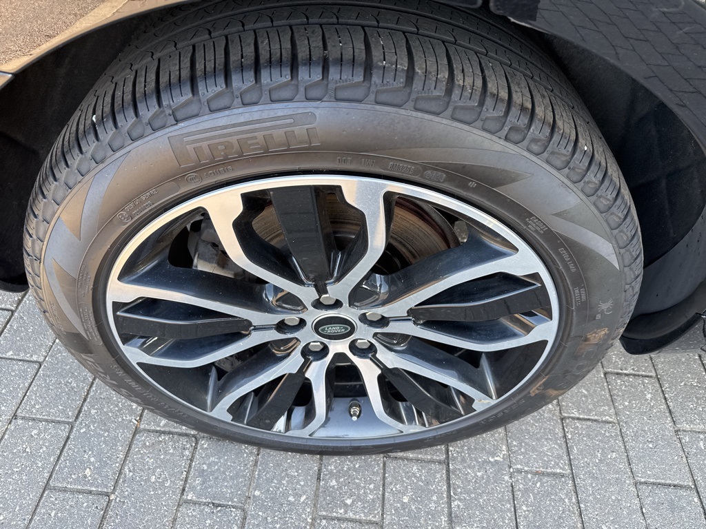 2021 Land Rover Range Rover Sport HSE Silver Edition photo 10