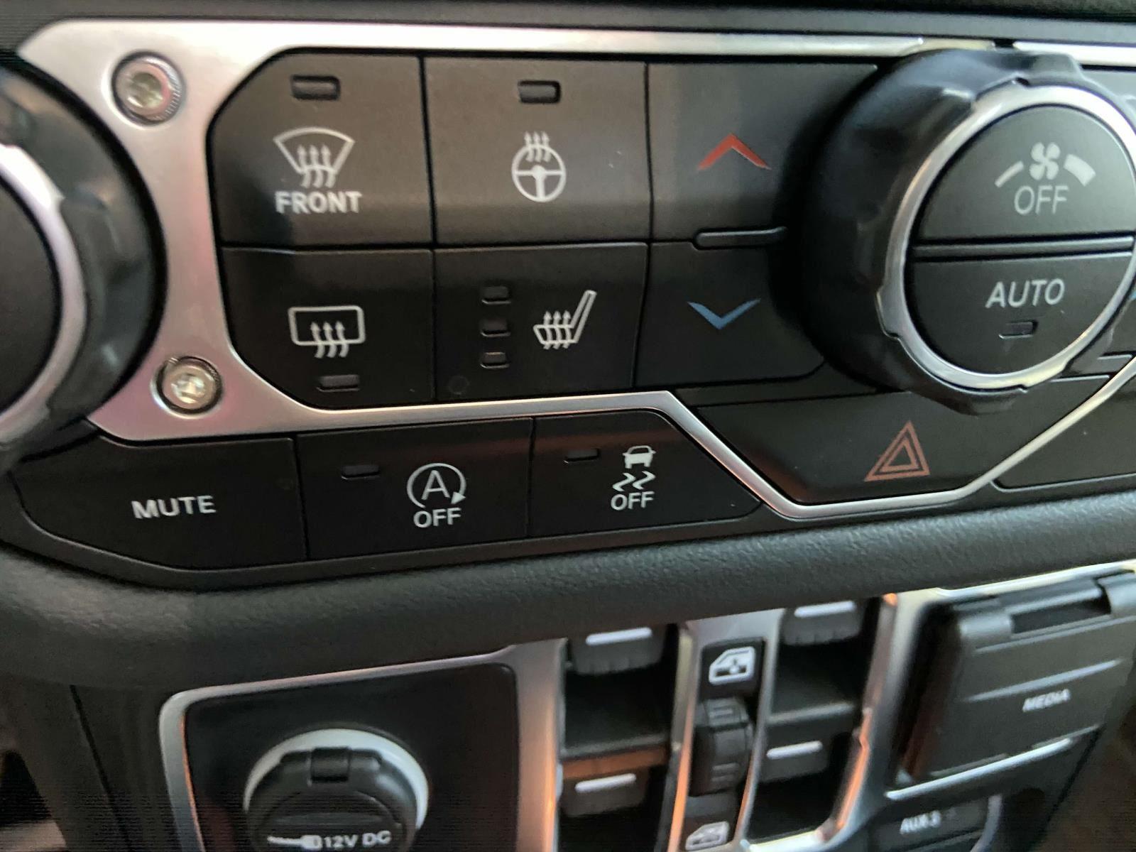 2024 Jeep Gladiator Mojave photo 17