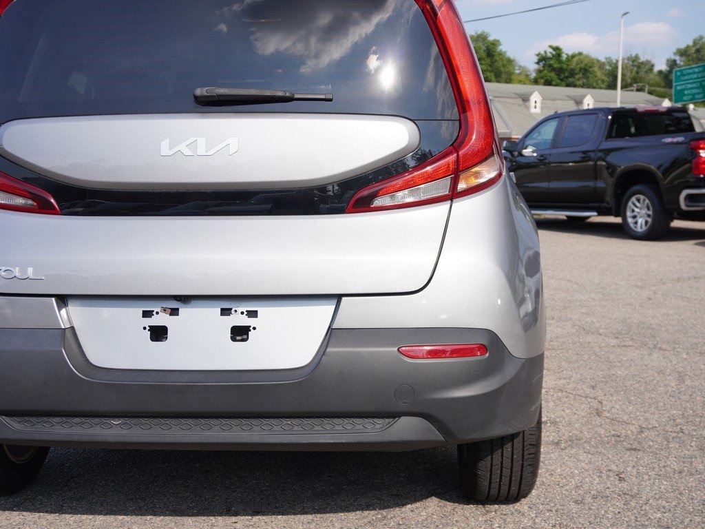 2022 Kia Soul LX photo 15