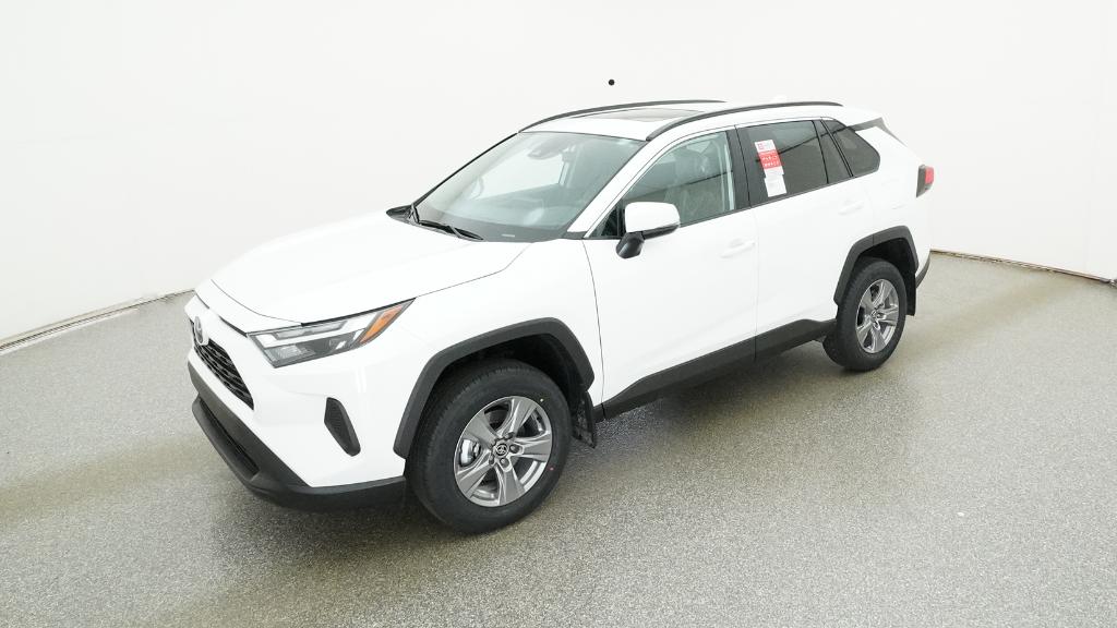 2025 Toyota RAV4 XLE's photo
