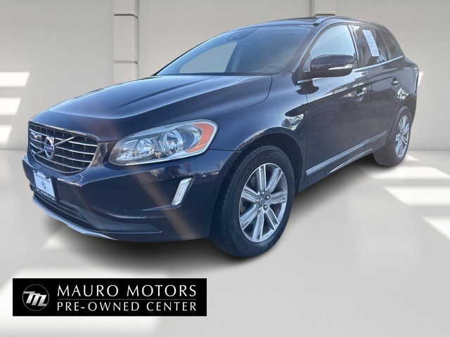 Used 2017 Volvo XC60 T5 Inscription with VIN YV440MRU9H2095038 for sale in North Haven, CT