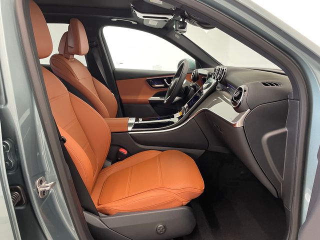 2026 Mercedes Benz GLC 300 photo 10