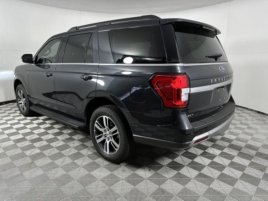 2024 Ford Expedition XLT photo 4