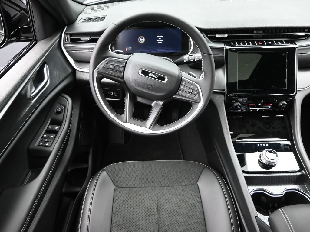 2025 Jeep Grand Cherokee Altitude X photo 10