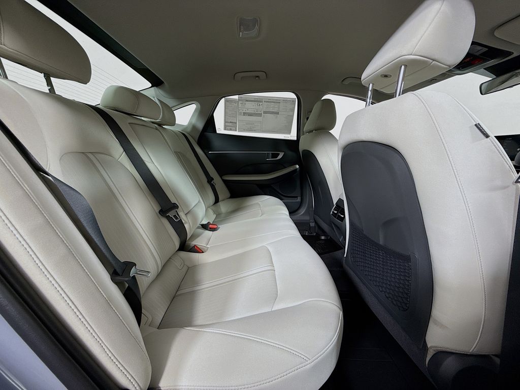 2025 Hyundai Sonata Hybrid SEL photo 24