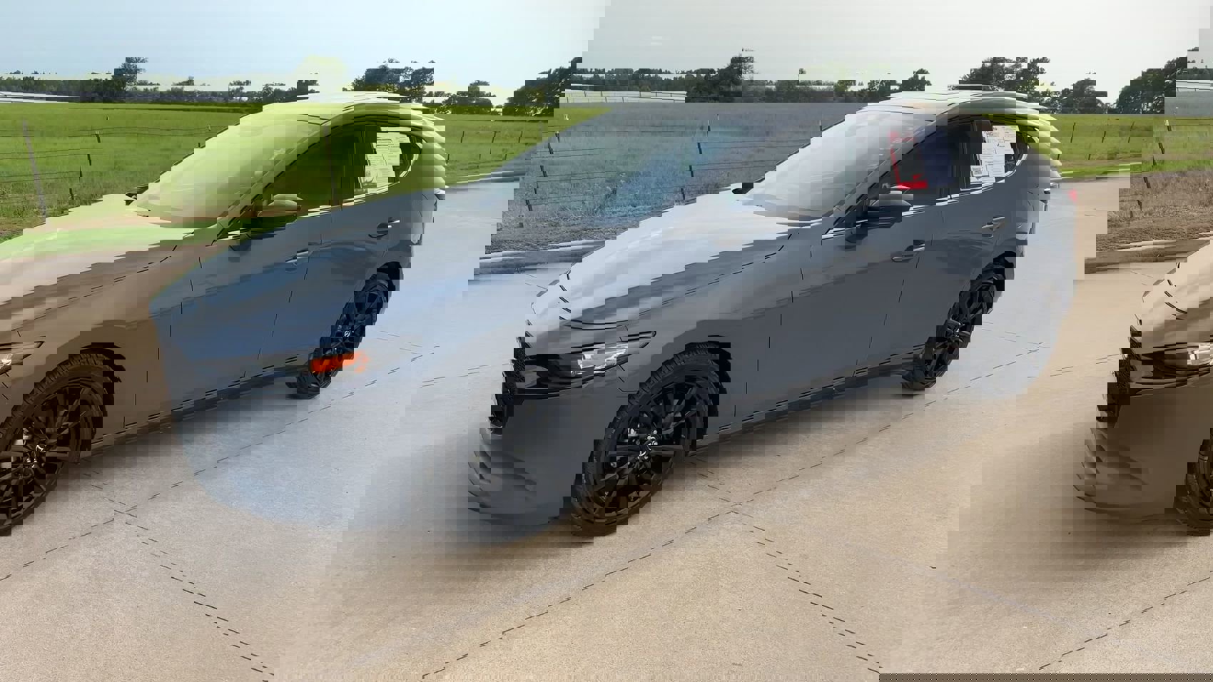 2024 Mazda Mazda3 Hatchback 2.5 s Carbon photo 5
