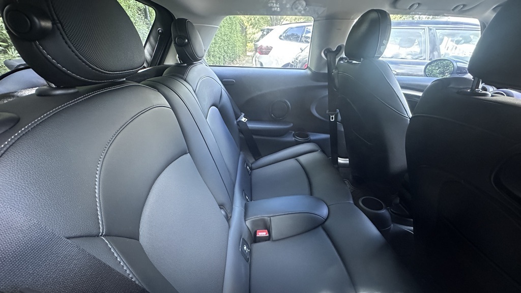 2022 Mini Cooper Hardtop S photo 7