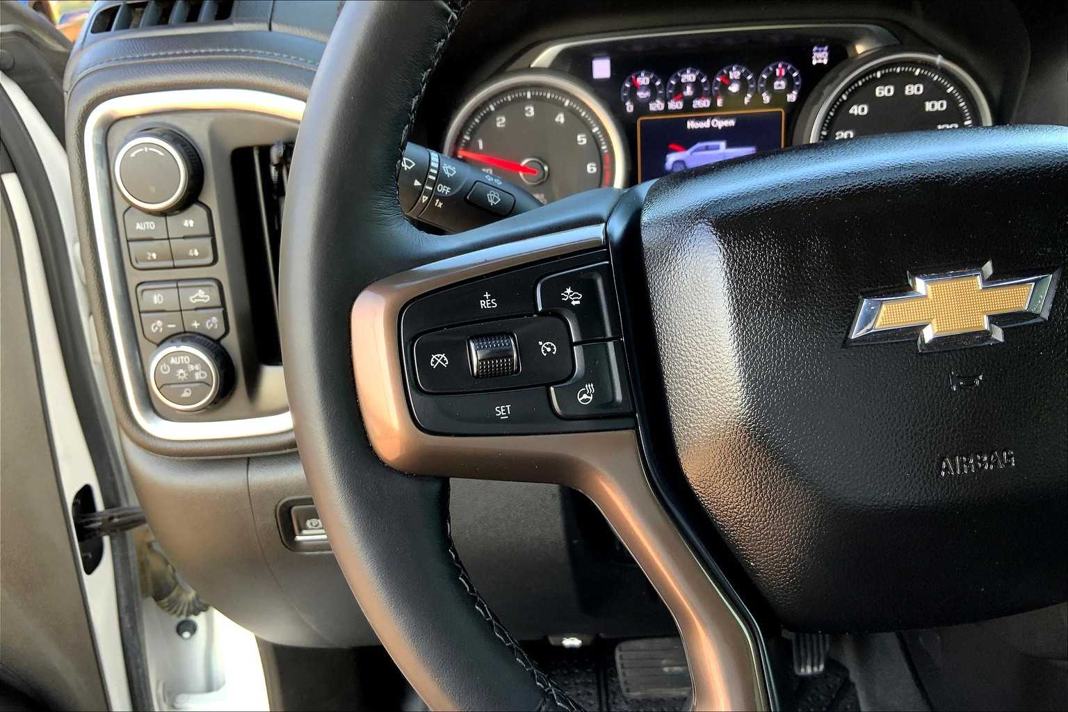 2019 Chevrolet Silverado 1500 High Country photo 22