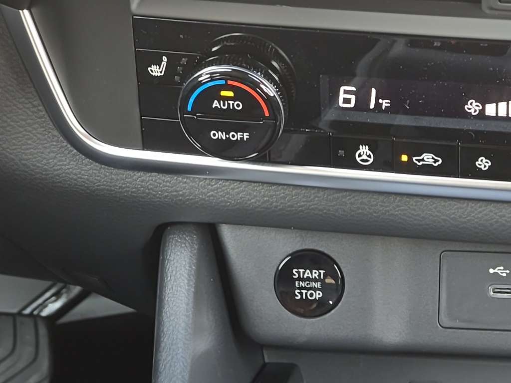 2026 Nissan Rogue SV photo 15