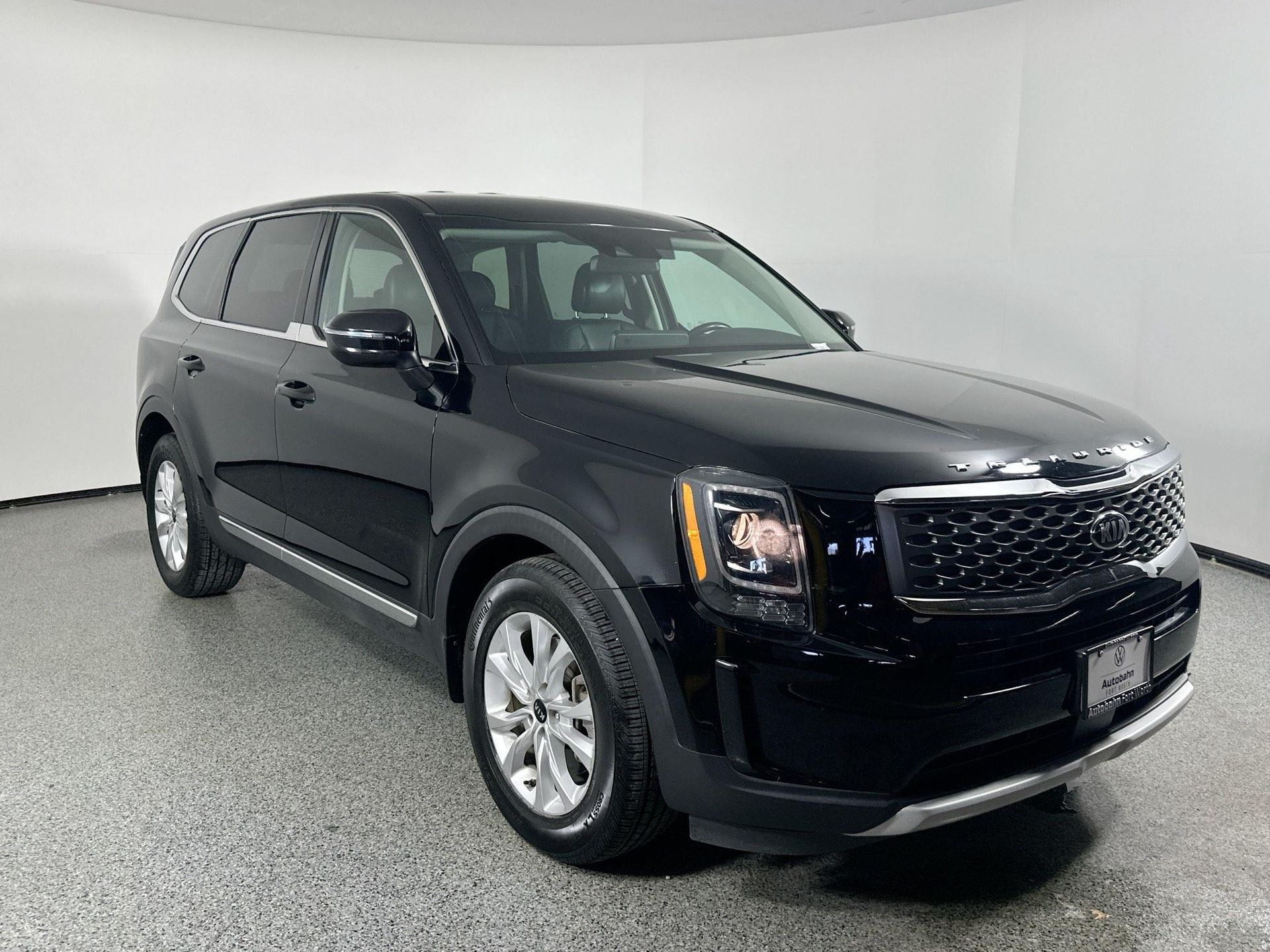 2021 Kia Telluride LX photo 3