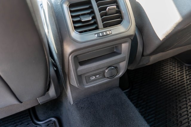 2021 Volkswagen Tiguan SE photo 13
