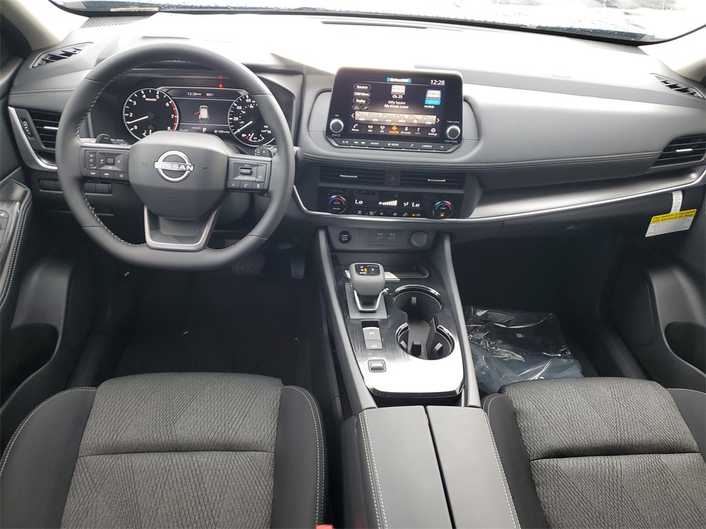 2026 Nissan Rogue SV photo 10