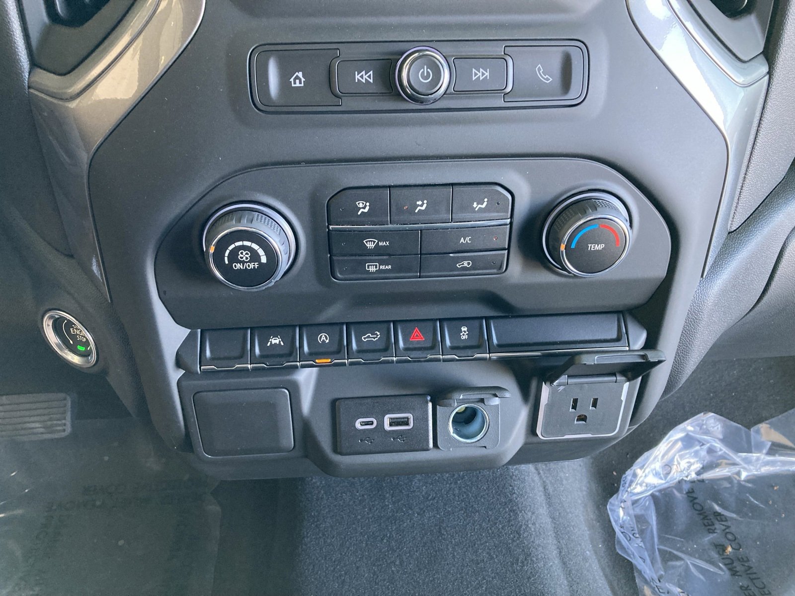 2026 Chevrolet Silverado 1500 Custom photo 24