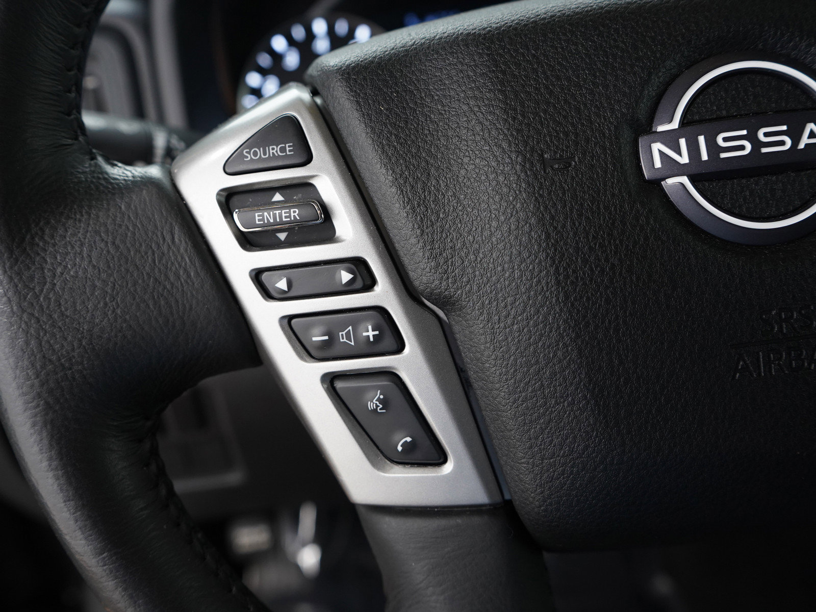 2024 Nissan Titan SV photo 26