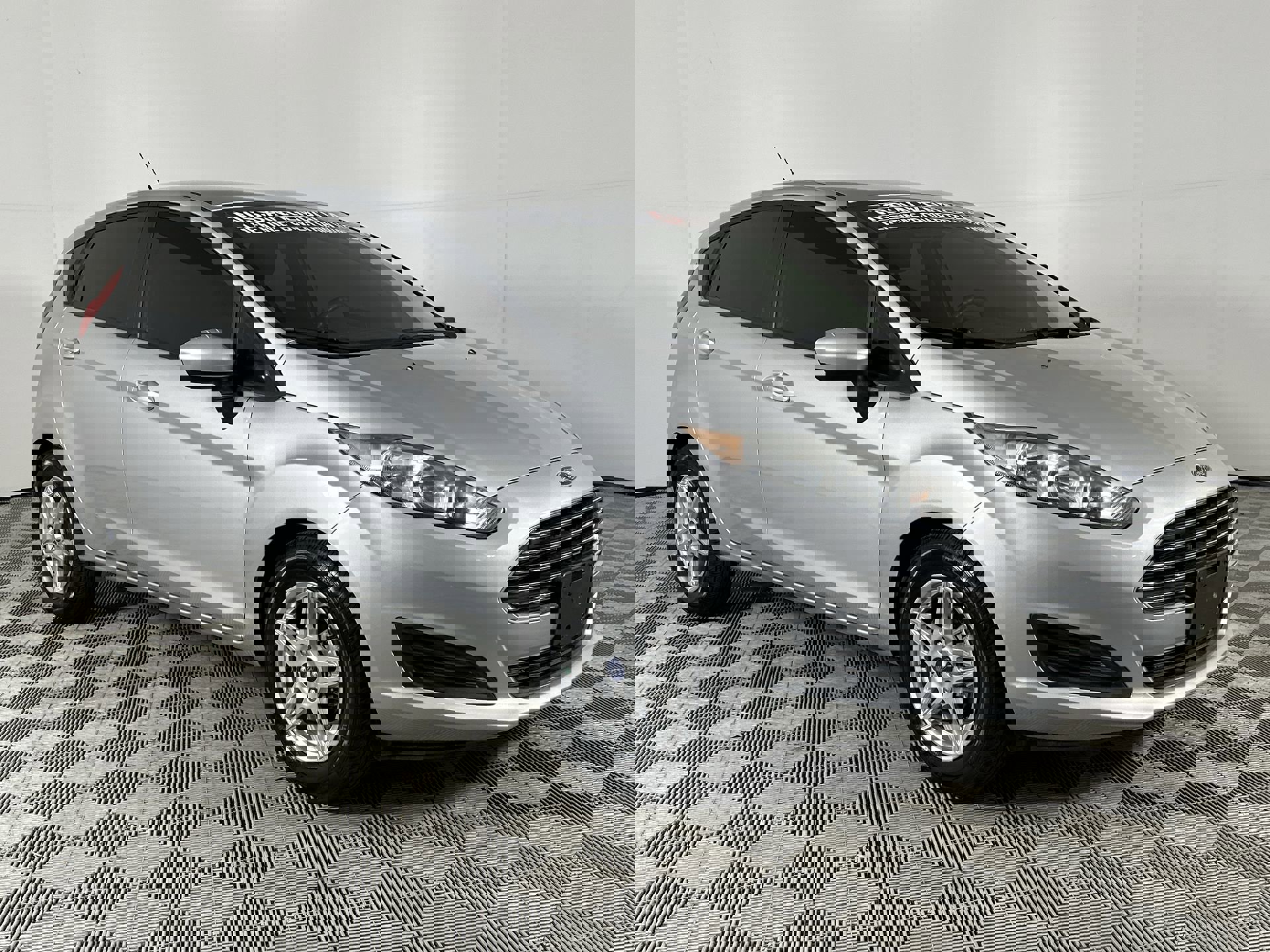 Used 2019 Ford Fiesta SE with VIN 3FADP4EJ7KM140137 for sale in Florida, FL