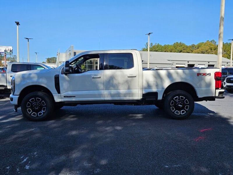 2026 Ford F-250 Platinum photo 3