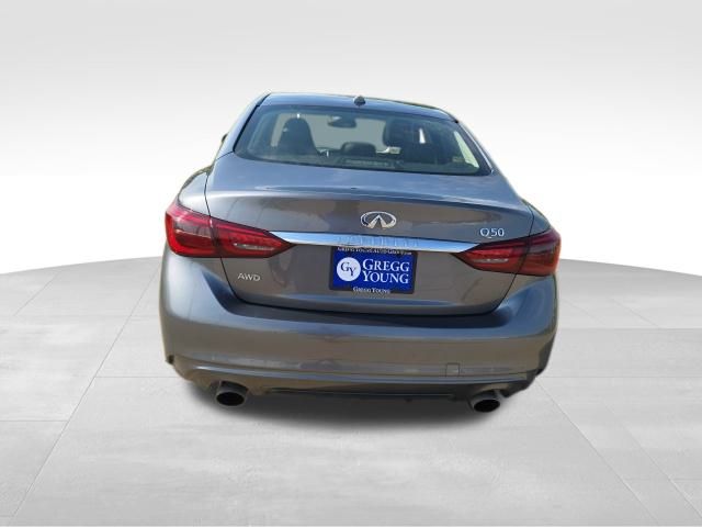 2018 Infiniti Q50 3.0t LUXE photo 3