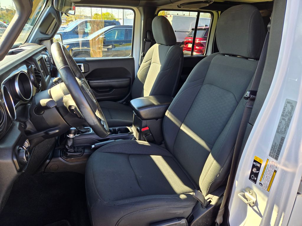 2020 Jeep Wrangler Unlimited Sport Altitude photo 13