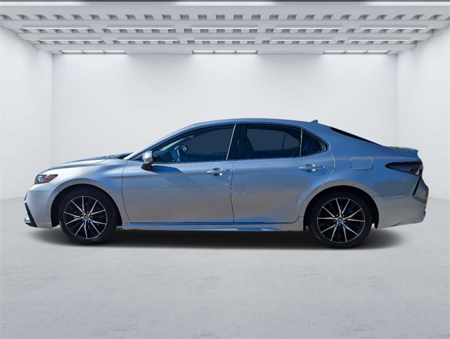 2023 Toyota Camry SE photo 7