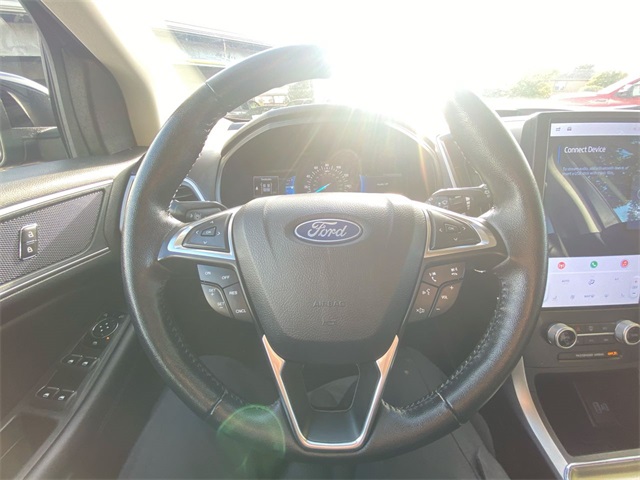 2022 Ford Edge SEL photo 5