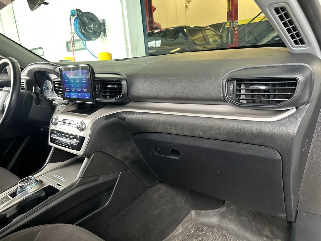 2020 Ford Explorer XLT photo 12