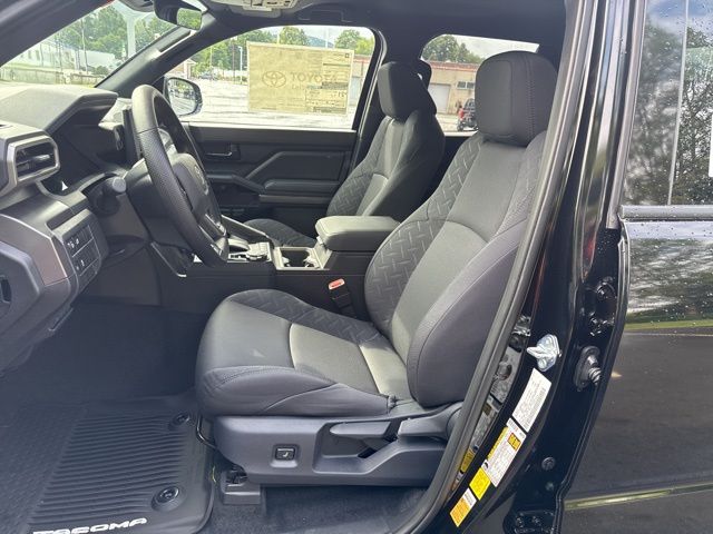 2025 Toyota Tacoma SR5 4x4 Double Cab photo 12