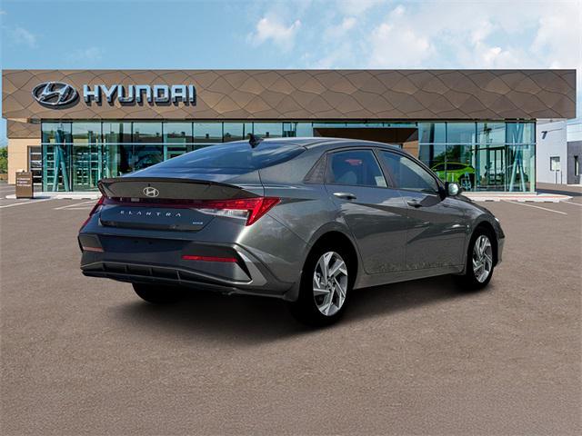 2025 Hyundai Elantra Hybrid SEL Sport photo 4