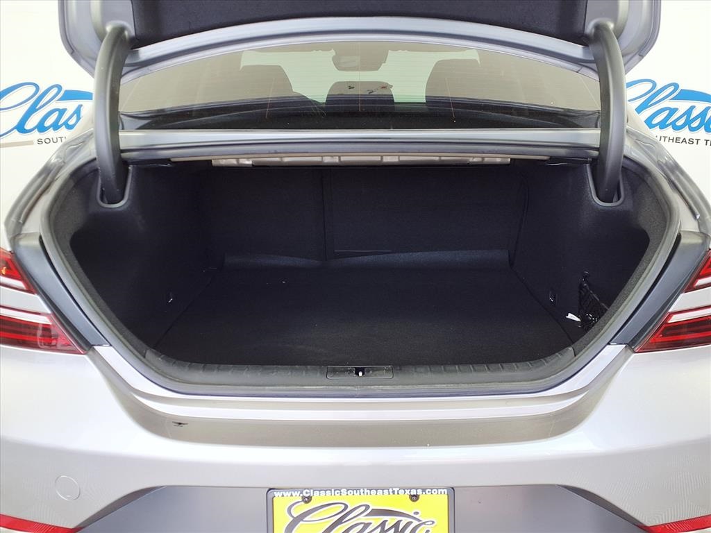 2023 Genesis G70 3.3T photo 9