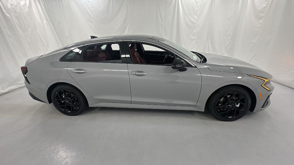 2026 Kia K5 GT-Line photo 2