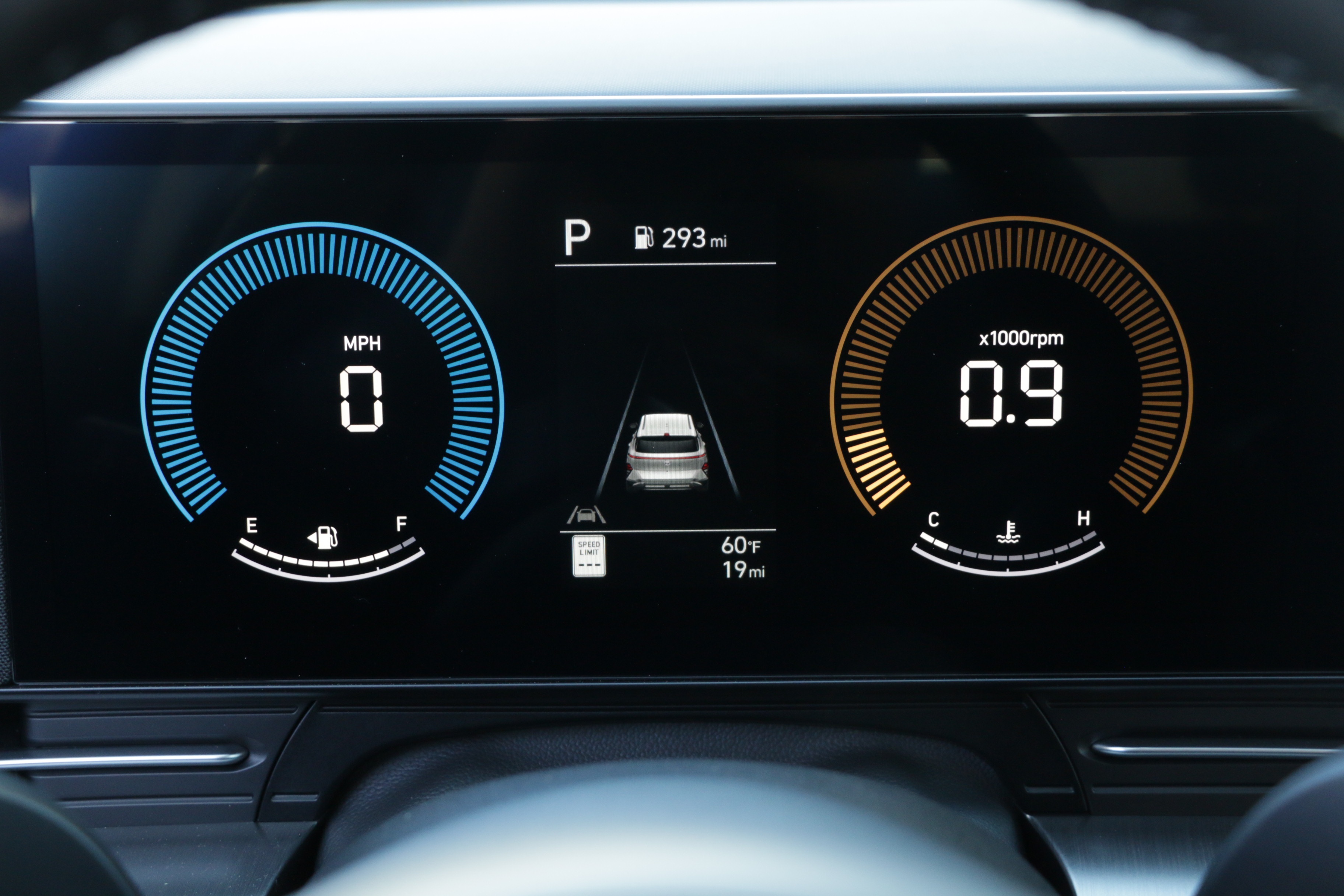 2026 Hyundai Kona SEL photo 4