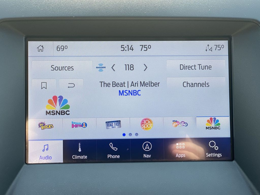 2020 Ford Edge SEL photo 4