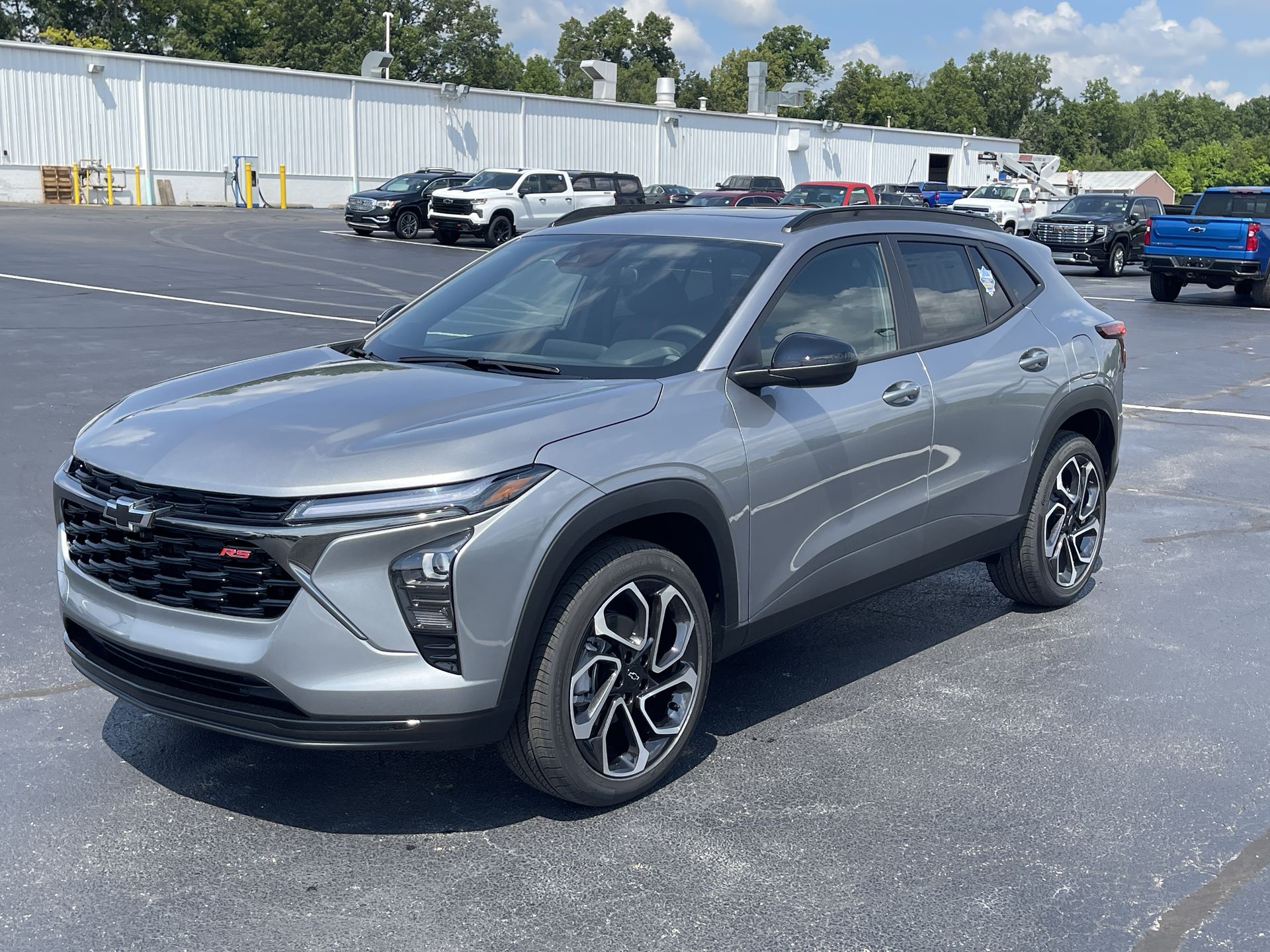 2025 Chevrolet Trax photo 4