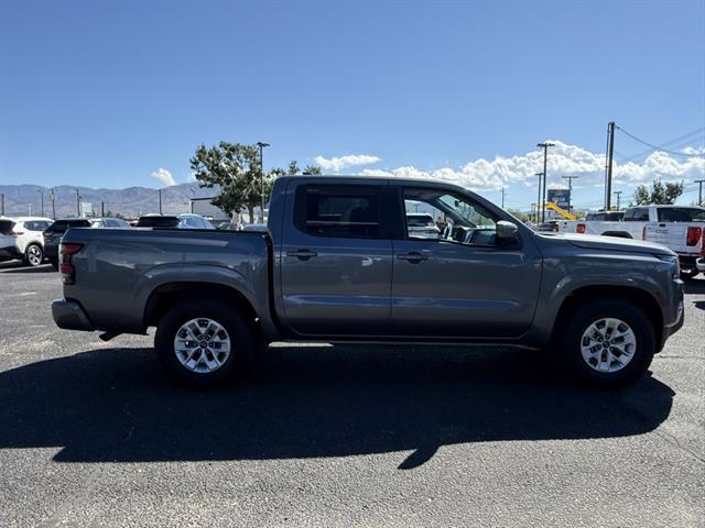 2024 Nissan Frontier SV photo 4