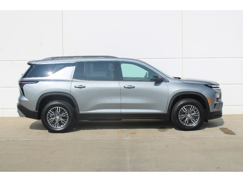 2026 Chevrolet Traverse photo 7