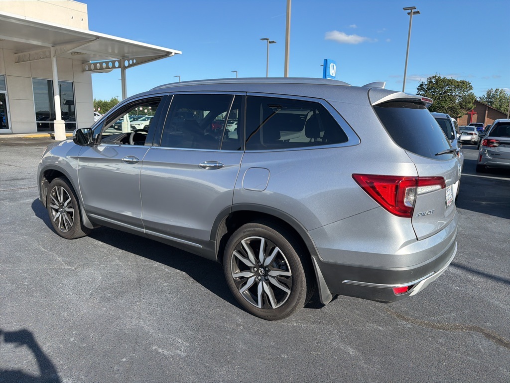 2022 Honda Pilot Touring photo 5
