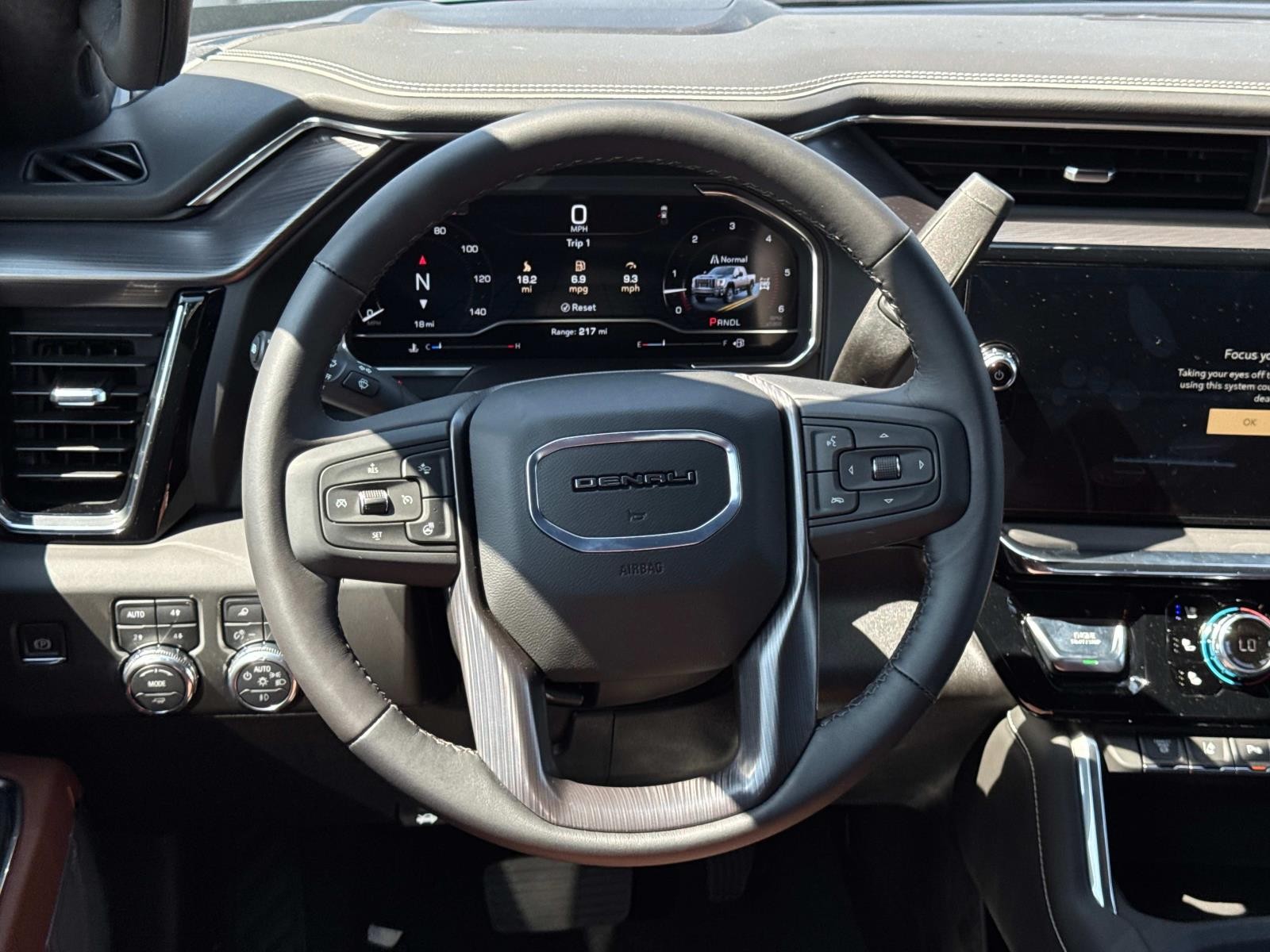 2025 Gmc Sierra 2500 HD Denali Ultimate photo 9