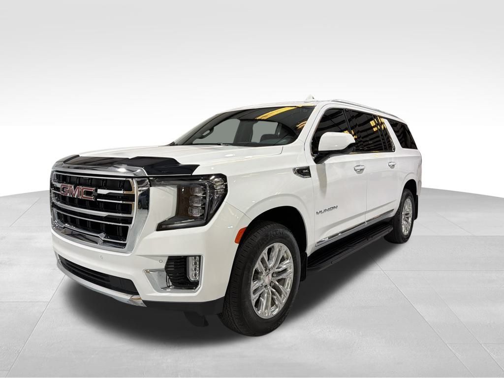 2024 GMC Yukon SLT's photo